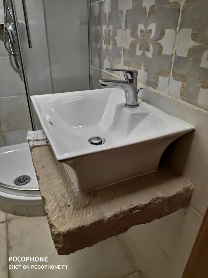 Appartamento Suite Santa Teresa ตารันโต ภายนอก รูปภาพ
